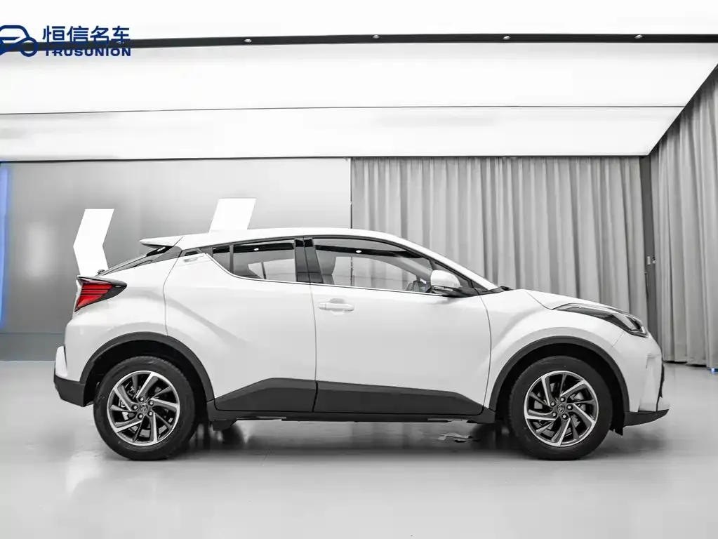 Toyota C-HR 2024 из CN, фото 2