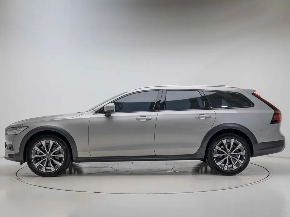 Volvo V90 — фото 10