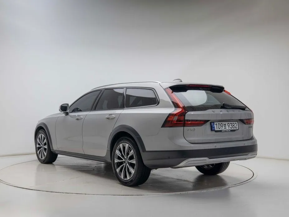 Volvo V90 — фото 5
