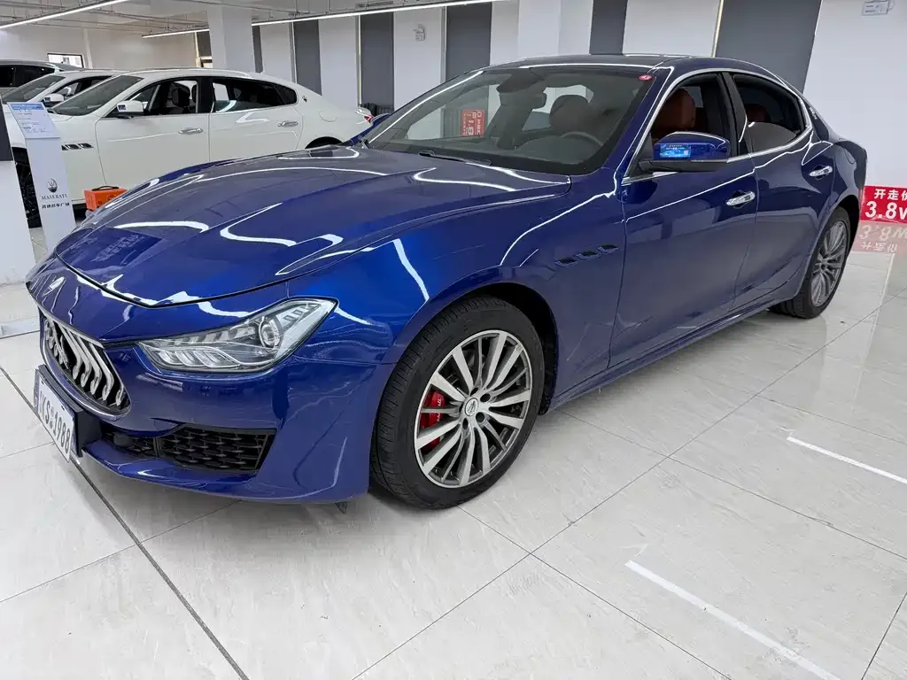 Maserati Ghibli — фото 1