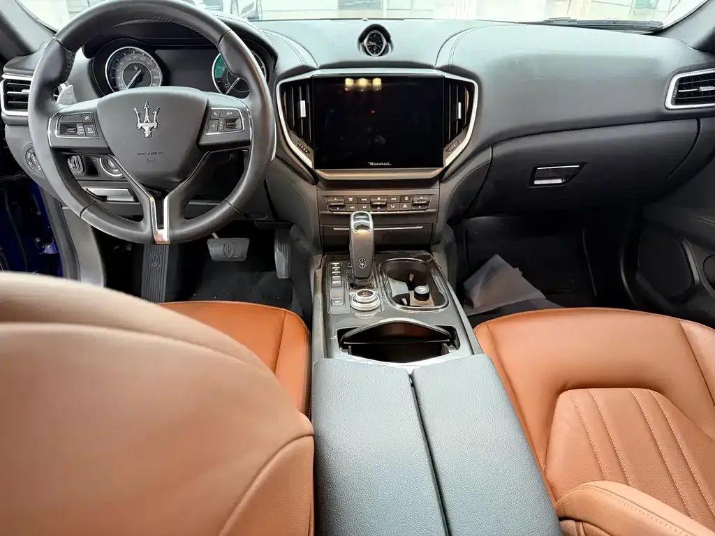 Maserati Ghibli — фото 8