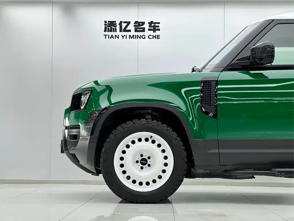 Land Rover Defender — фото 7