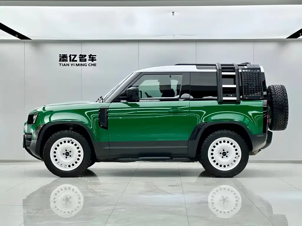 Land Rover Defender — фото 6