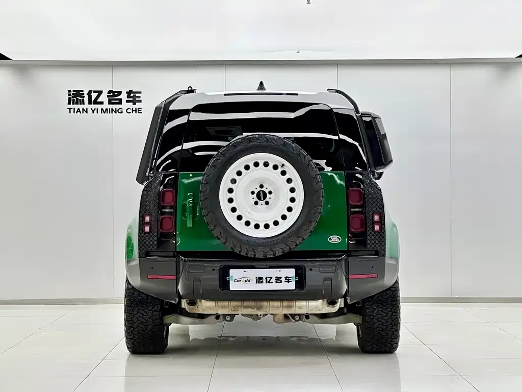 Land Rover Defender — фото 2
