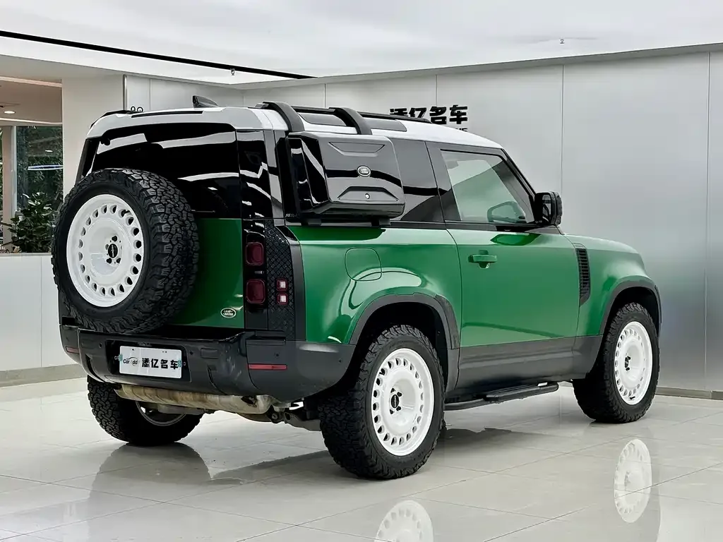 Land Rover Defender — фото 8