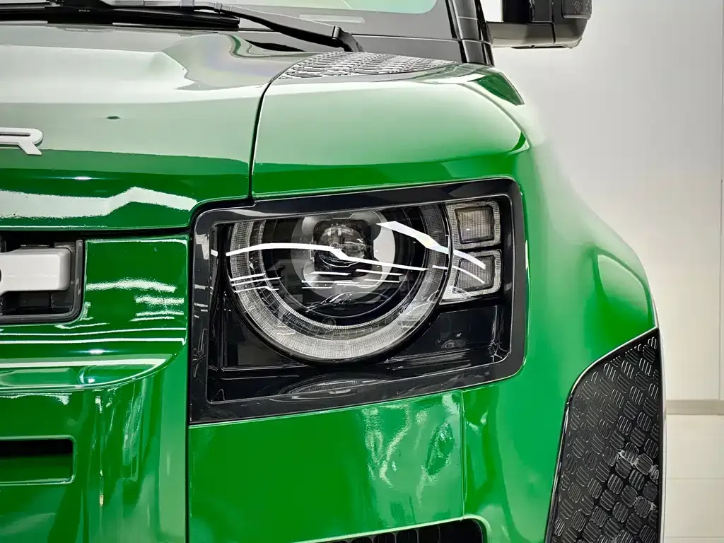Land Rover Defender — фото 9