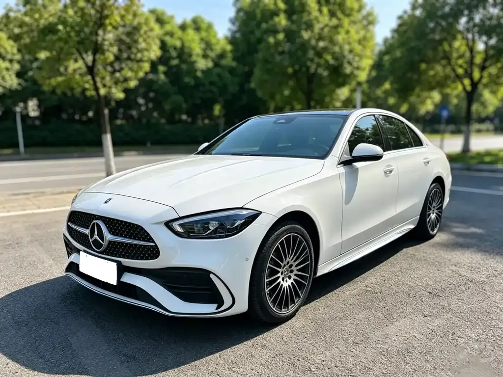 Mercedes-Benz C-Class — фото 1