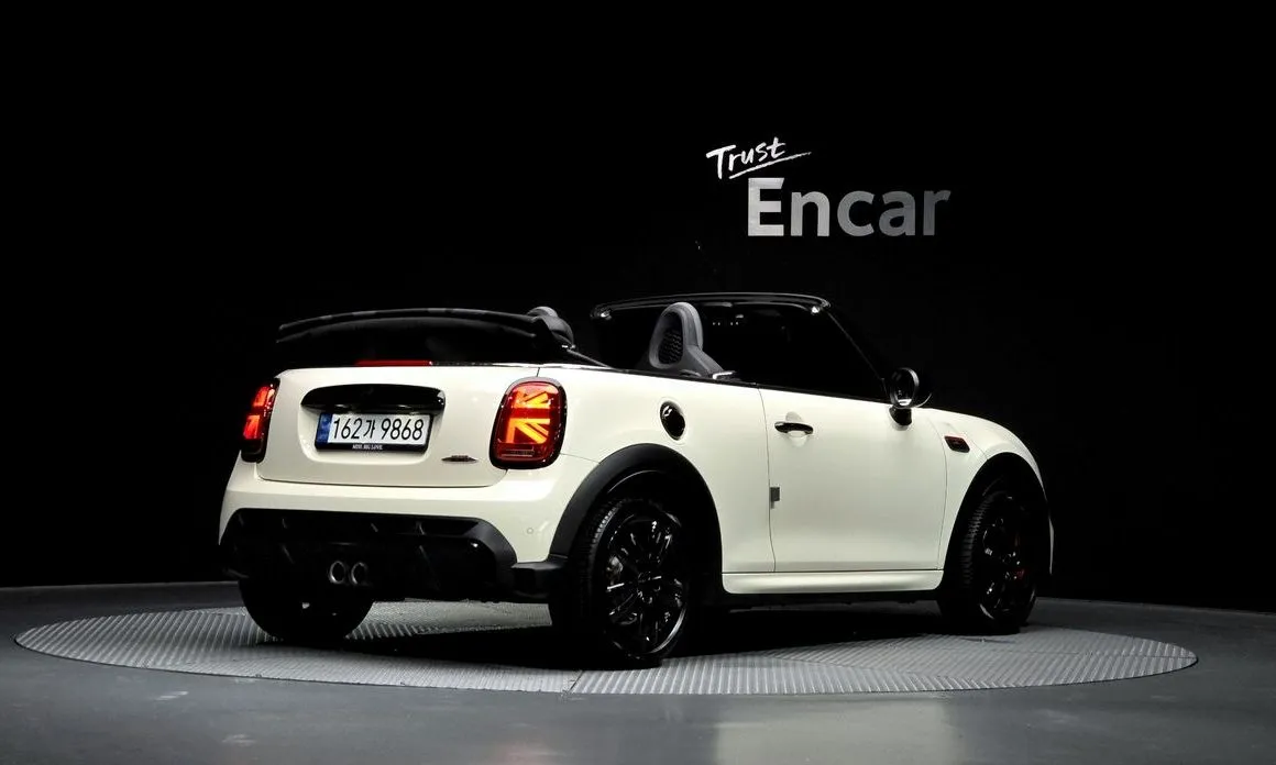 Mini Cooper Convertible 2023 из KR, фото 5
