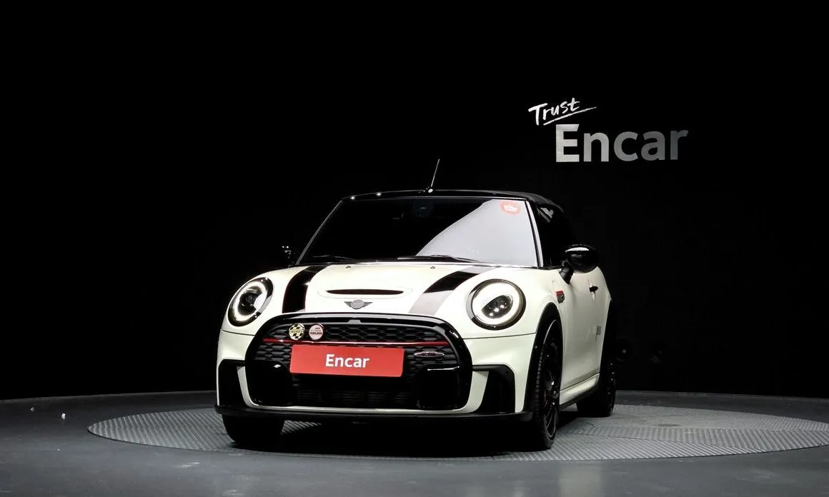 Mini Cooper Convertible 2023 из KR, фото 2