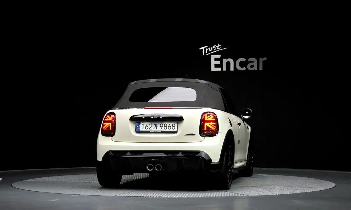 Mini Cooper Convertible 2023 из KR, фото 4