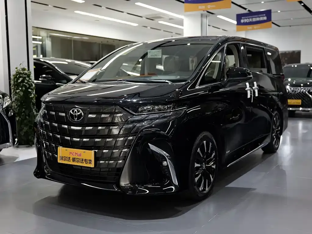 Toyota Alphard — фото 8