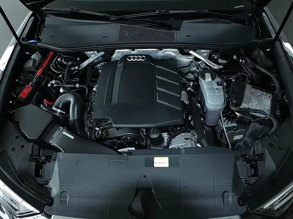 Audi A6L — фото 8
