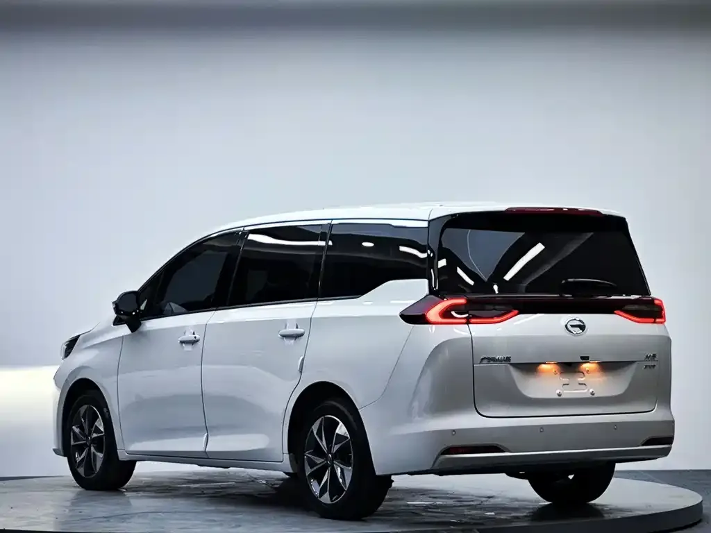GAC Motor Trumpchi M6 — фото 4