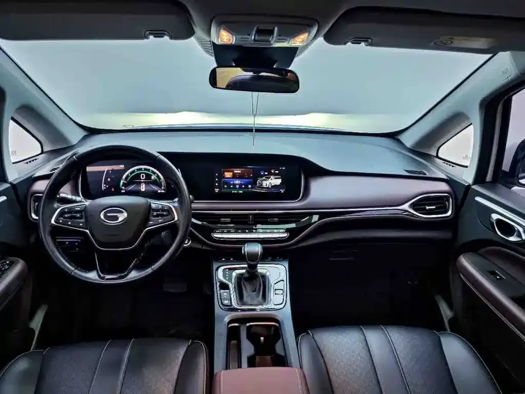 GAC Motor Trumpchi M6 — фото 10