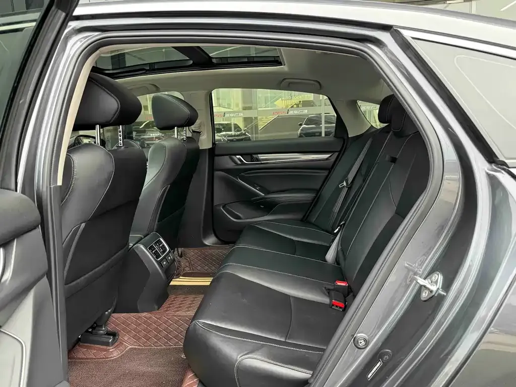 Honda Accord — фото 2
