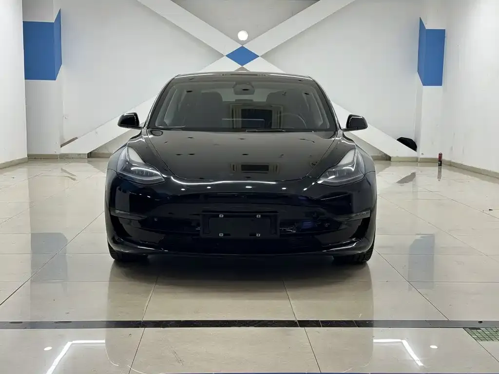 Tesla Model 3 — фото 3