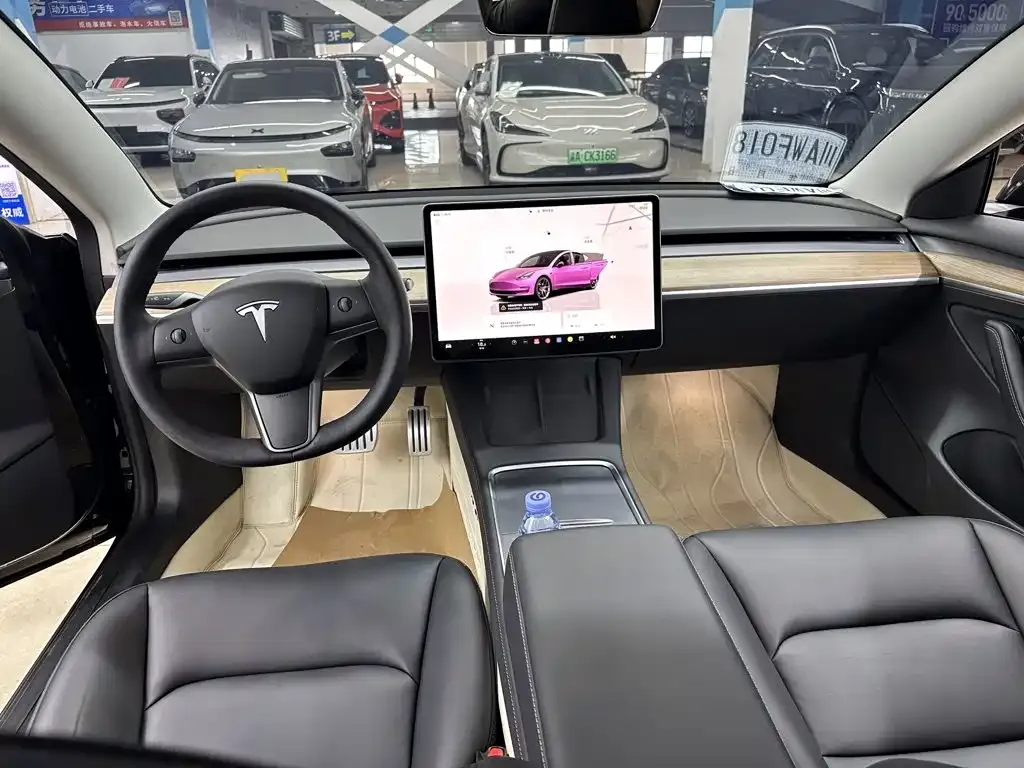 Tesla Model 3 — фото 9