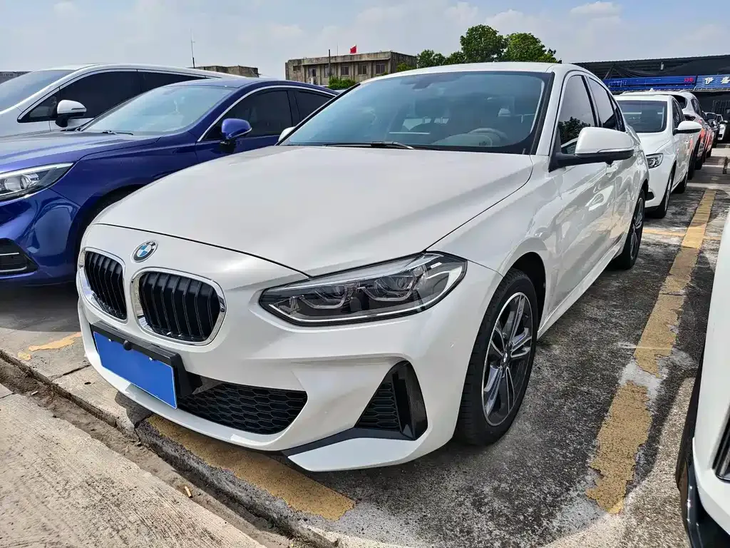BMW 1 Series — фото 1