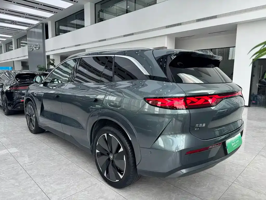 BYD Tang L — фото 10