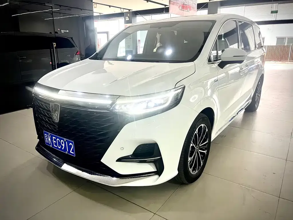 Roewe iMAX8 — фото 1