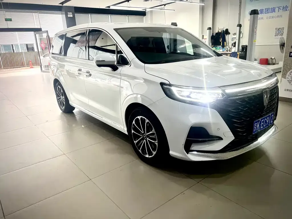 Roewe iMAX8 — фото 3