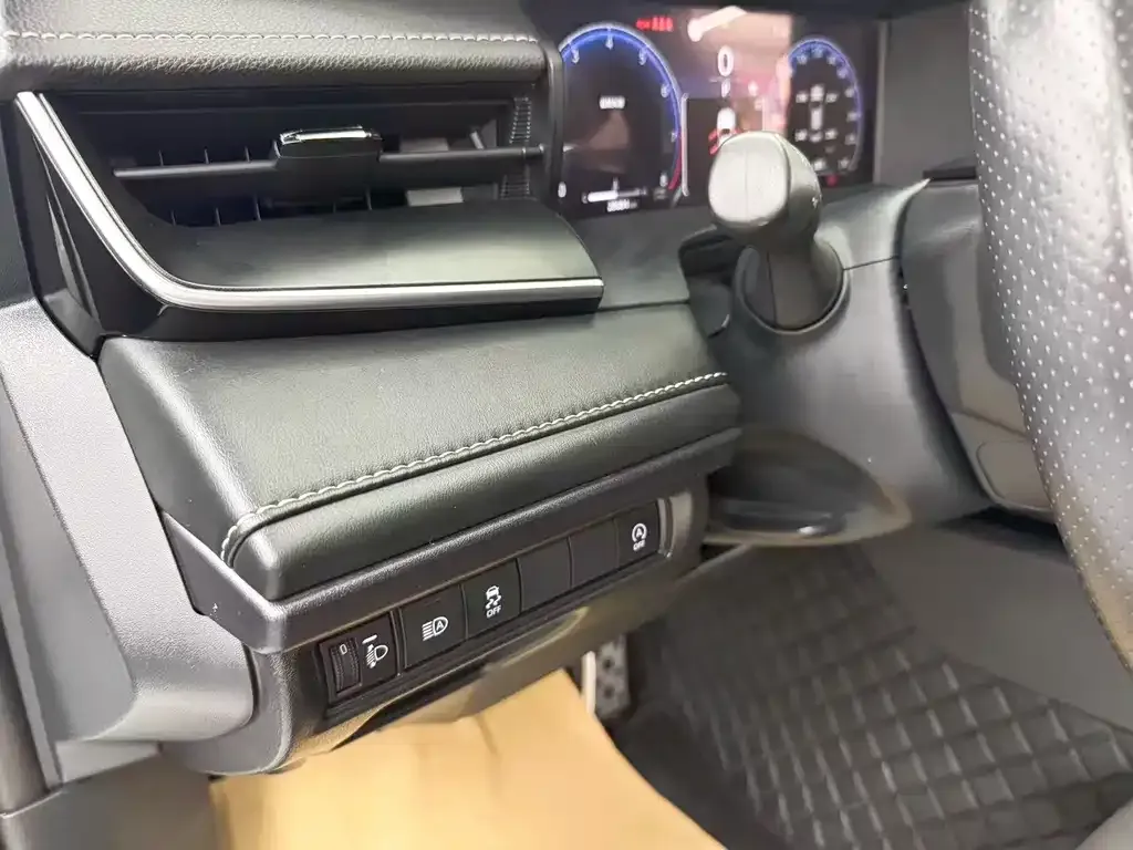 Toyota Camry 2024 из CN, фото 5