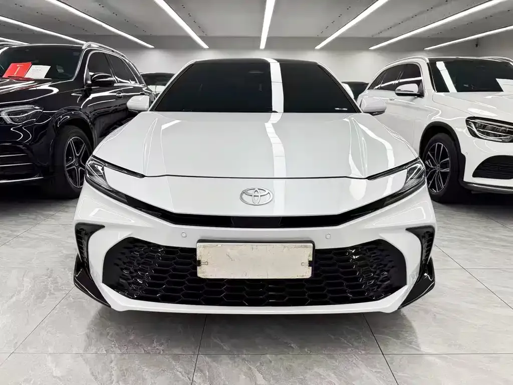 Toyota Camry 2024 из CN, фото 10