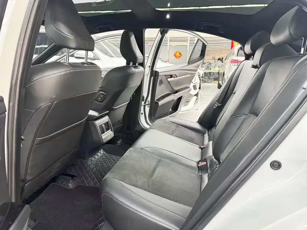 Toyota Camry 2024 из CN, фото 3