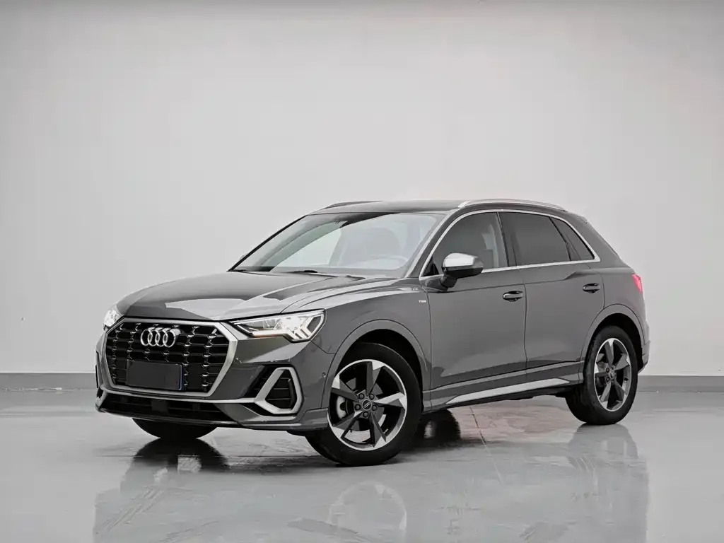 Audi Q3 — фото 1
