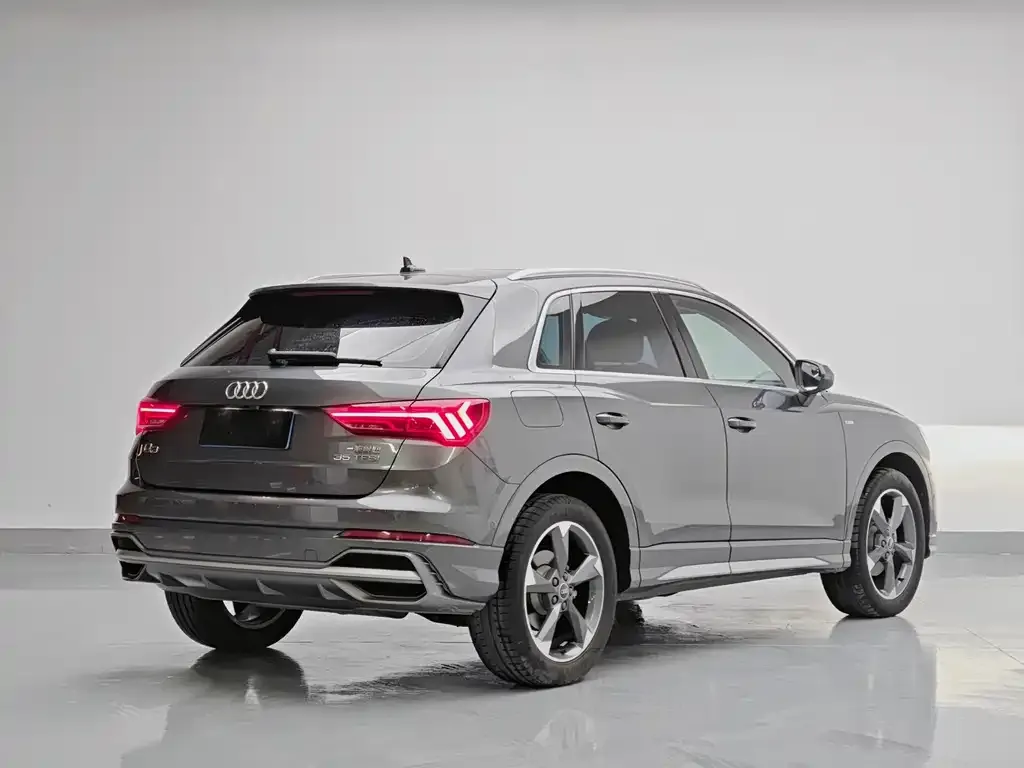 Audi Q3 — фото 3