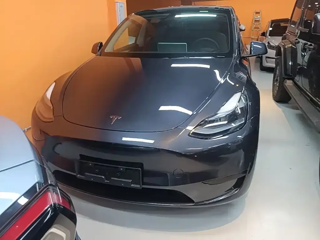 Tesla Model Y — фото 8