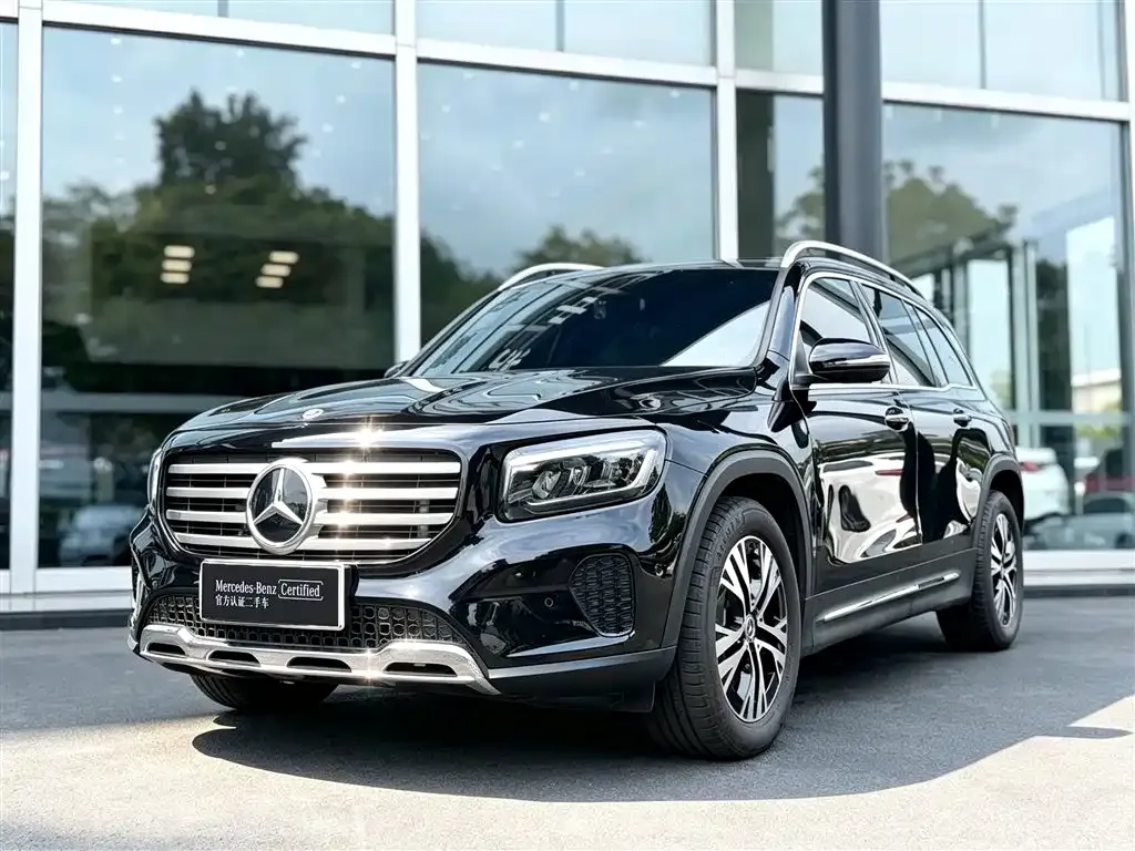 Mercedes-Benz GLB — фото 1
