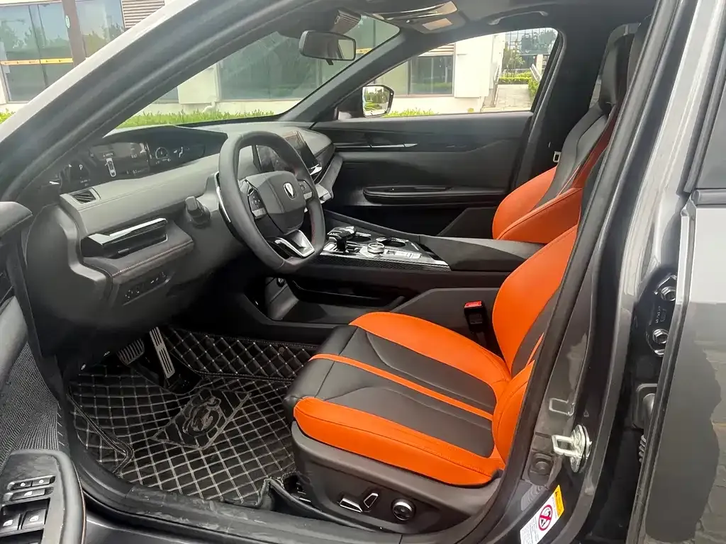 Changan UNI-V 2024 из CN, фото 3