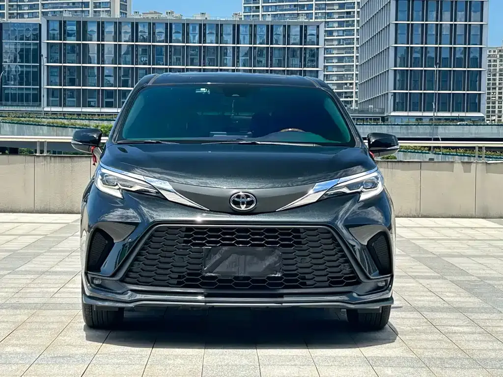 Toyota Granvia — фото 8