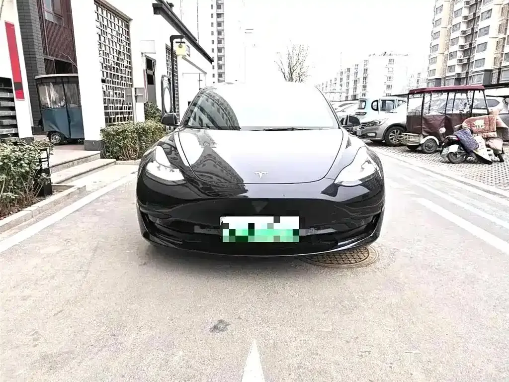 Tesla Model 3 — фото 8