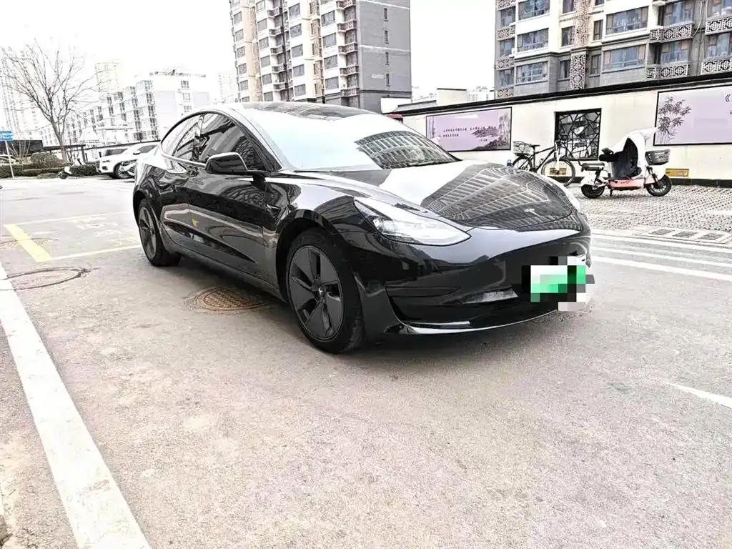Tesla Model 3 — фото 9