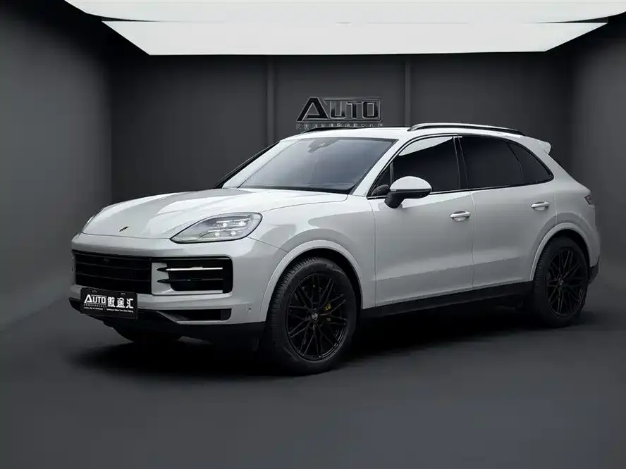 Porsche Cayenne — фото 1