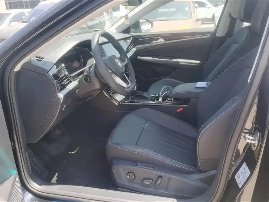 Volkswagen Passat — фото 10