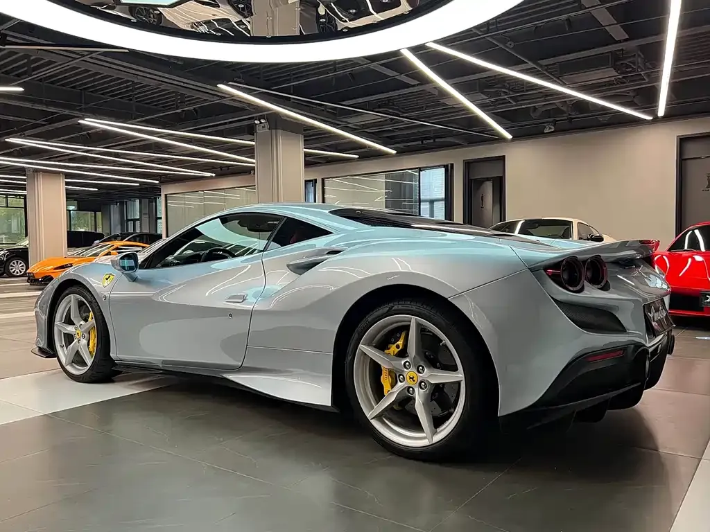Ferrari F8 — фото 7