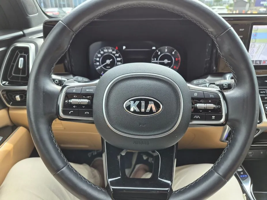 Kia Sorento — фото 5