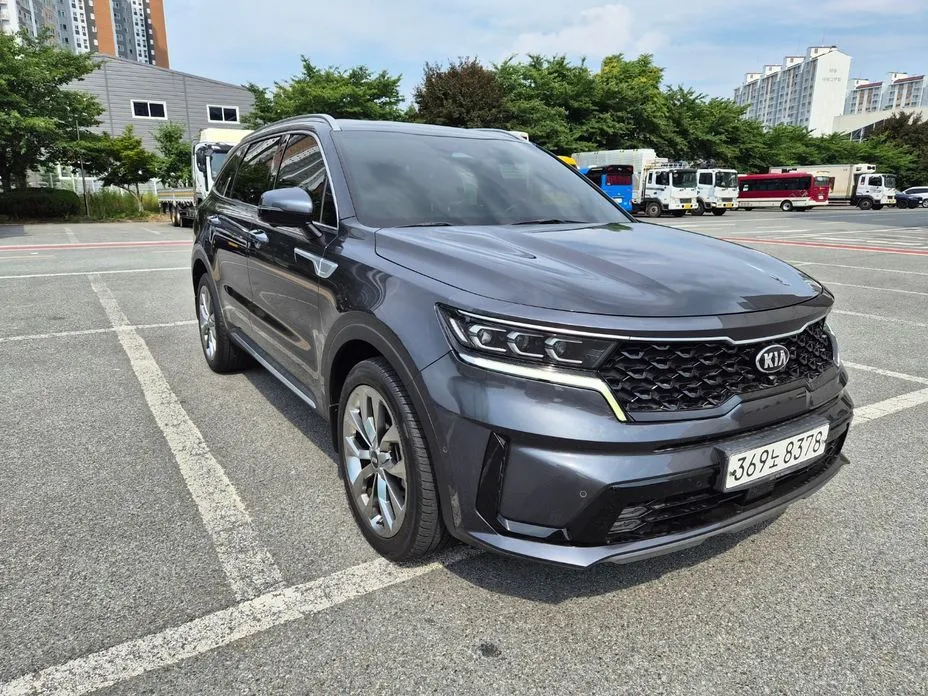 Kia Sorento — фото 8