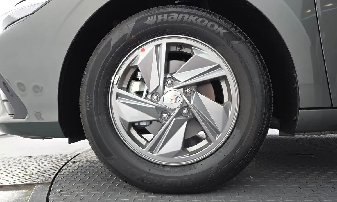 Hyundai AVANTE — фото 2
