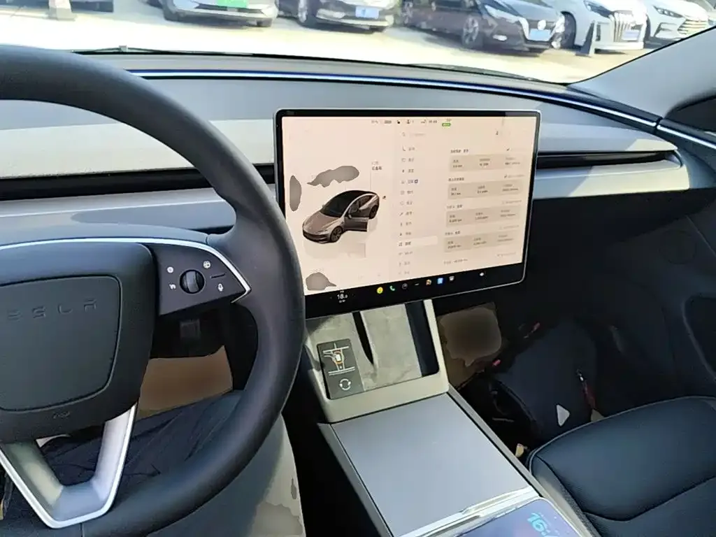 Tesla Model 3 — фото 9