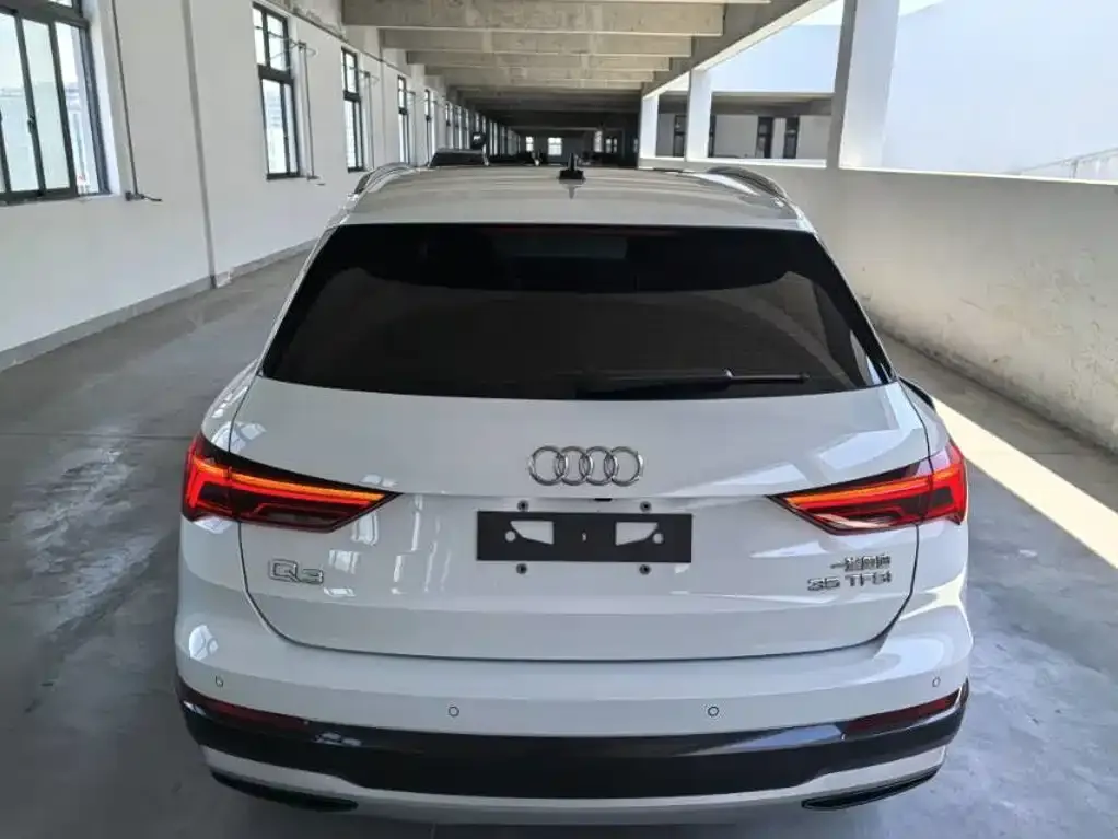 Audi Q3 — фото 6