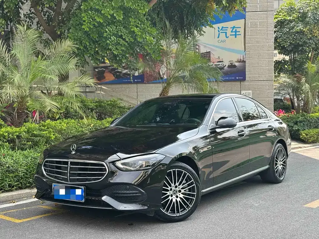 Mercedes-Benz C-Class — фото 1