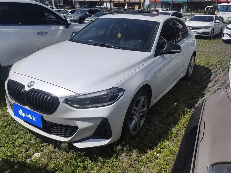 BMW 1 Series — фото 1