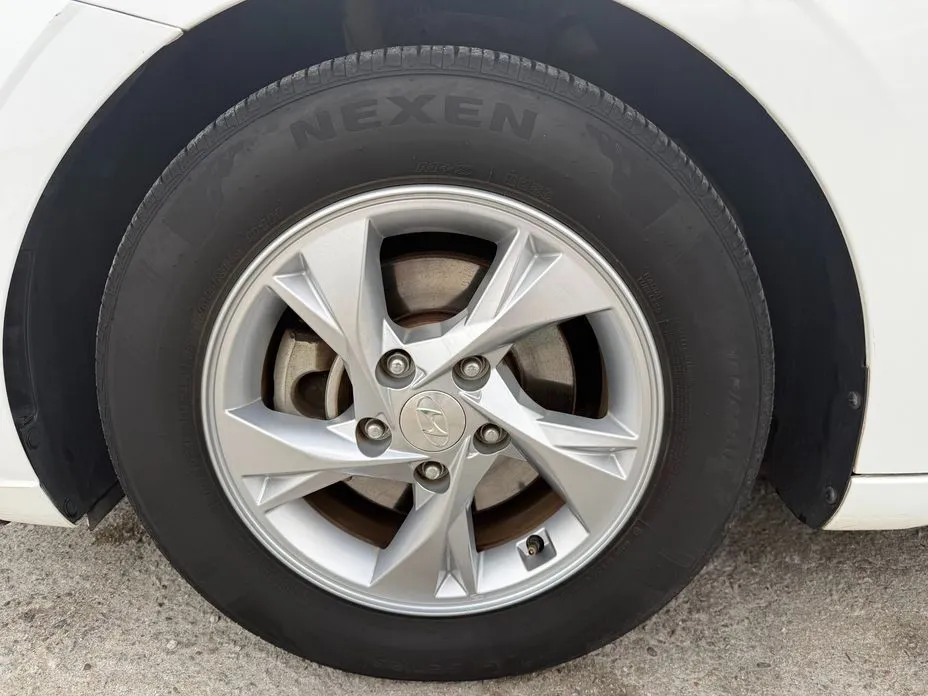 Hyundai AVANTE 2021 из KR, фото 3