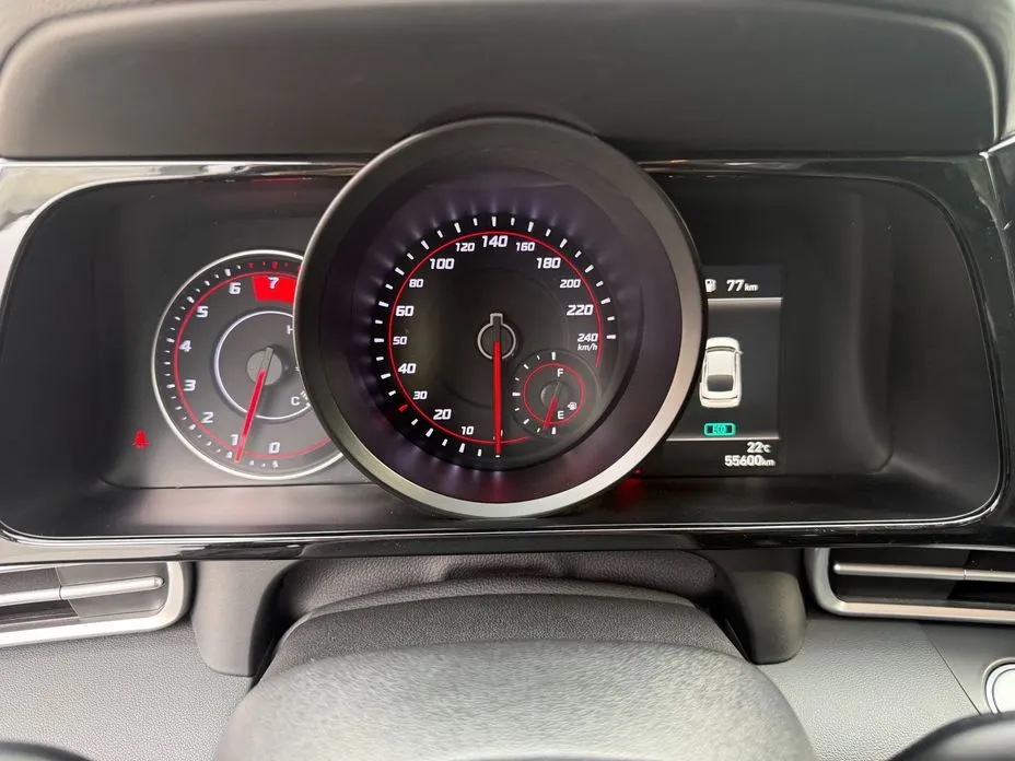 Hyundai AVANTE 2021 из KR, фото 2