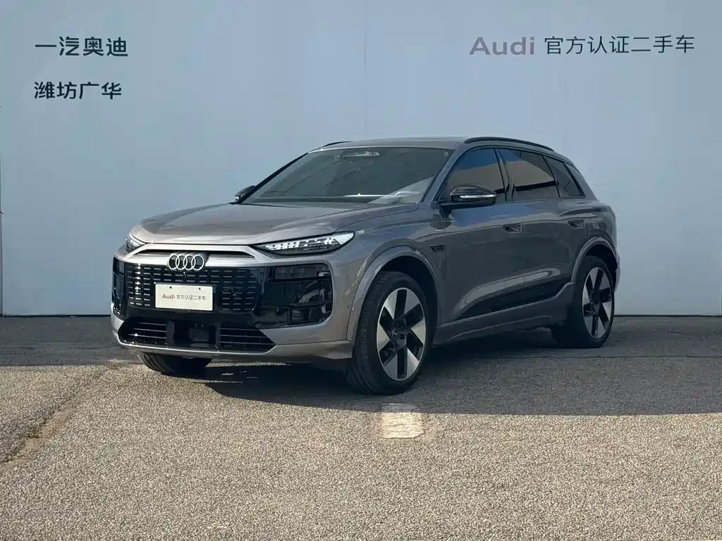 Audi Q6L e-tron — фото 1