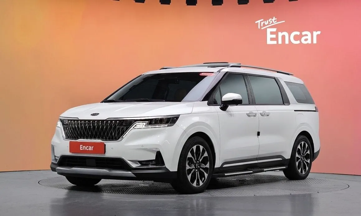 Kia Carnival — фото 1